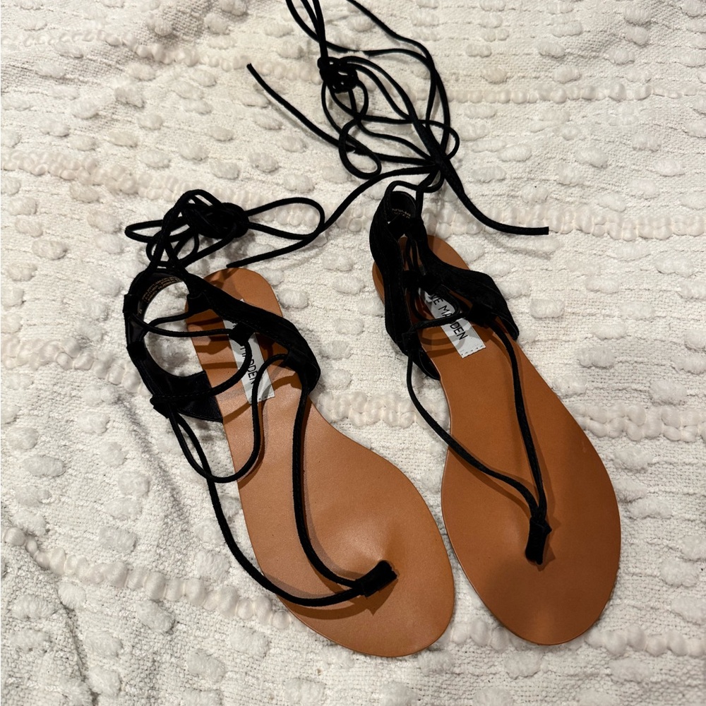 Elegant Black Lace-Up Sandals